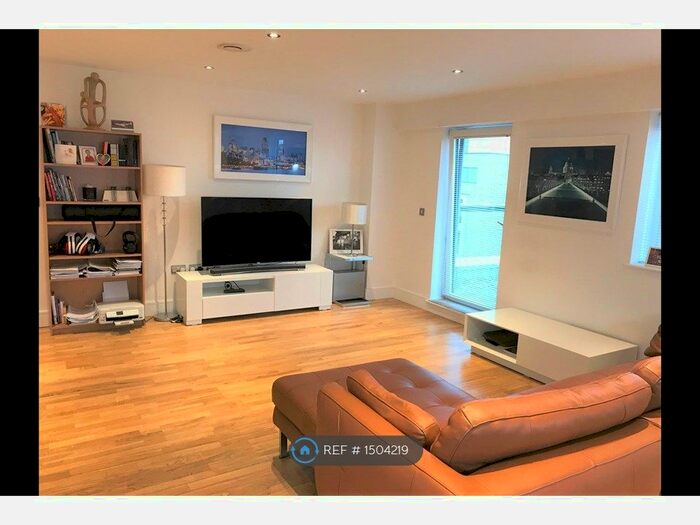 2 Bedroom Flat To Rent In Dowells Street, London, SE10