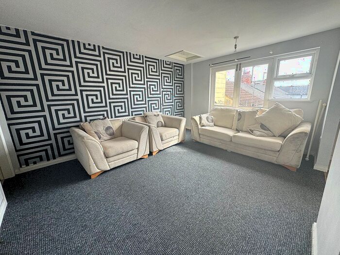 1 Bedroom Flat To Rent In Holderness Road, Hull, HU9