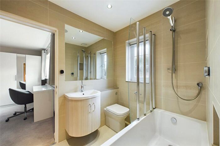 5 Bedroom Detached House To Rent In Mountbatten Rise, Sandhurst, Berkshire, GU47