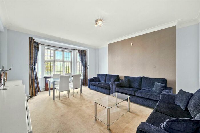 2 Bedroom Flat To Rent In Wellington Court, - Wellington Road, NW8