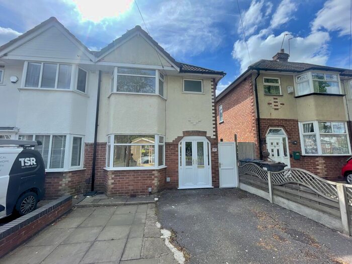 3 Bedroom House To Rent In Horrell Road, Birmingham, B26