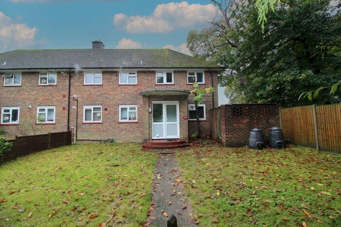 2 Bedroom Maisonette To Rent In Worth Road, Crawley, RH10