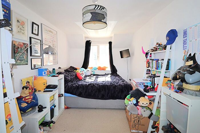 3 Bedroom Terraced House For Sale In Silver Birch Way, Farnborough, GU14