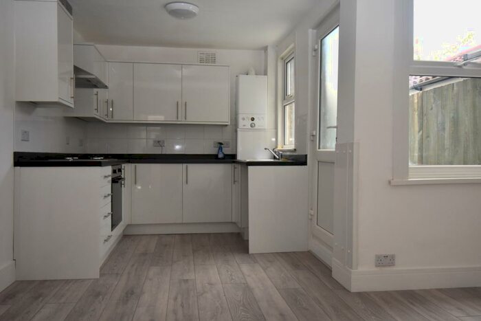 2 Bedroom Terraced House To Rent In Liffler Road London, SE18