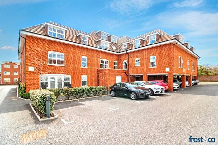 2 Bedroom Apartment To Rent In Bournemouth Road, Lower Parkstone, Poole, BH14