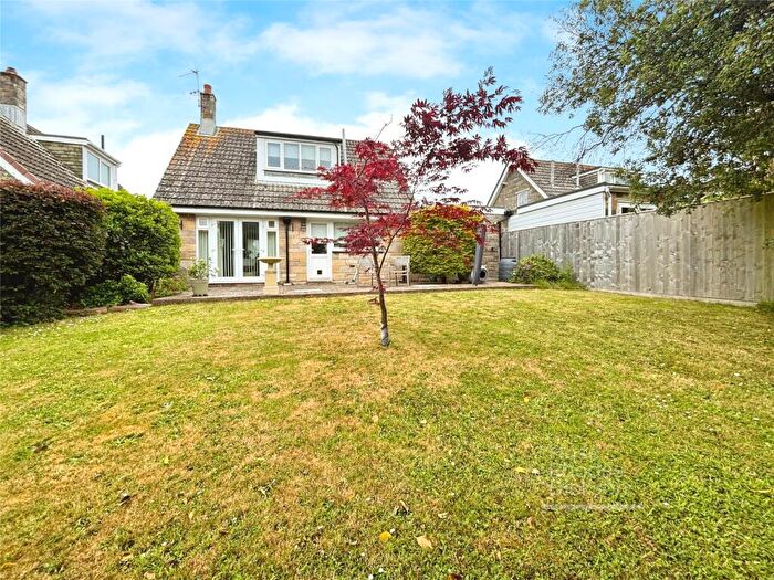 3 Bedroom Detached House For Sale In Holford Road, Wootton Bridge, Ryde, PO33