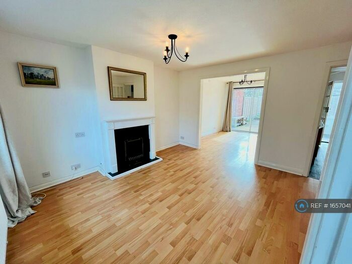 3 Bedroom Semi-Detached House To Rent In Rivermead Road, Exeter, EX2