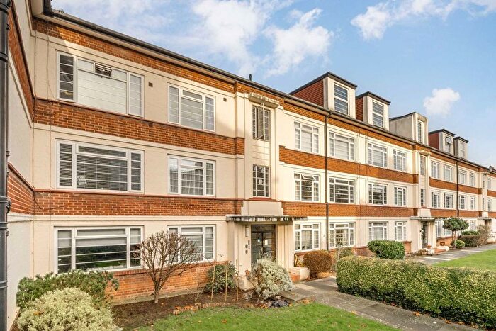2 Bedroom Flat To Rent In Manor Vale, Boston Manor Road, Brentford, TW8