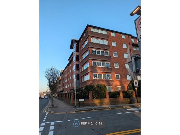 2 Bedroom Flat To Rent In Viscount Point, London, SW19