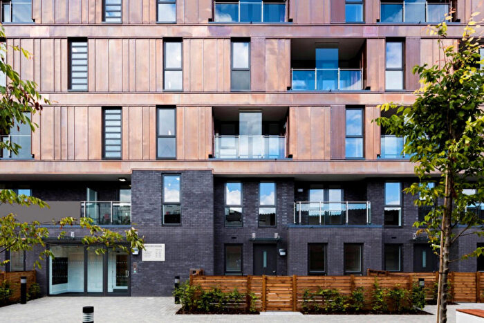 3 Bedroom Flat For Sale In Coalmakers Wharf, London, E14