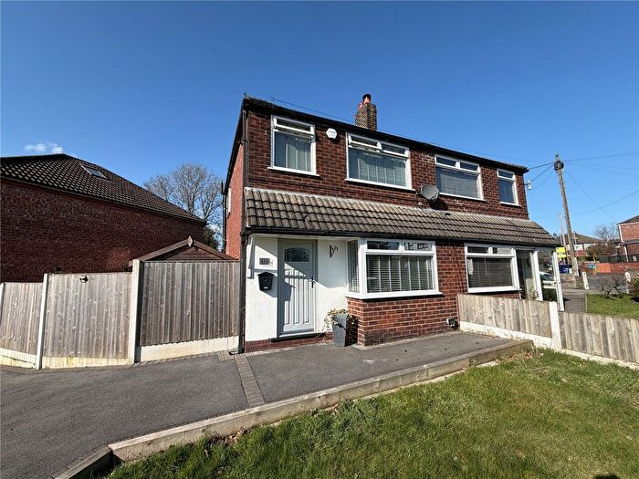 3 Bedroom Semi Detached House For Sale In Kingsway, Alkrington, Middleton, Manchester, M24