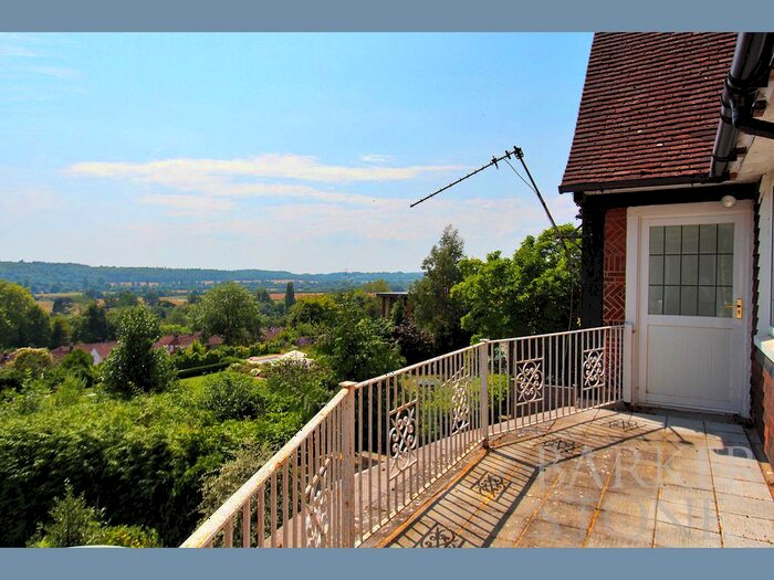 2 Bedroom Flat To Rent In Highfields, Marlow, SL7