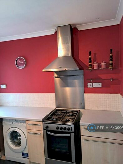 2 Bedroom Flat To Rent In Low Waters Road, Hamilton, ML3