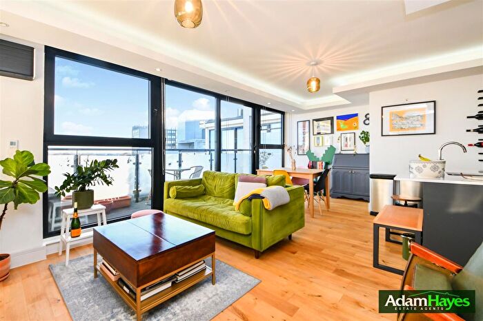 1 Bedroom Flat For Sale In High Road, North Finchley, N12