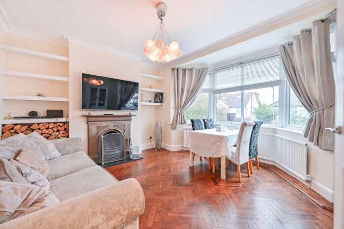 3 Bedroom Semi Detached House To Rent In Dollis Hill Avenue, Dollis Hill, London, NW2