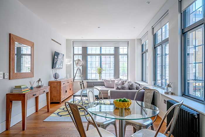 2 Bedroom Flat To Rent In Wardour Street, Soho, W1F