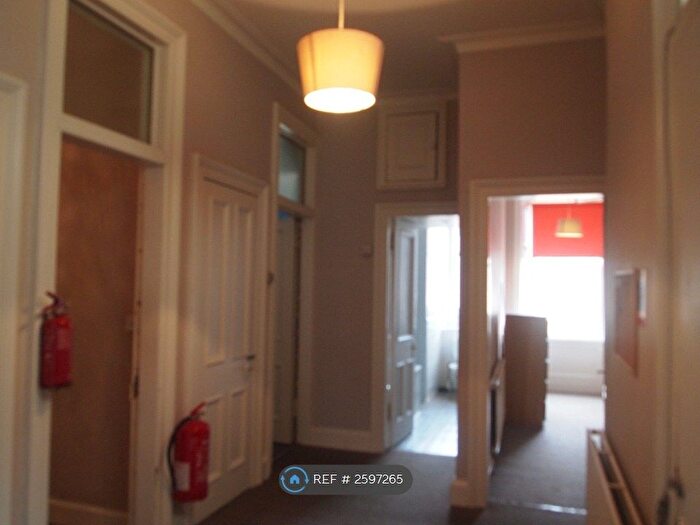 4 Bedroom Flat To Rent In Bruntsfield Gardens, Edinburgh, EH10