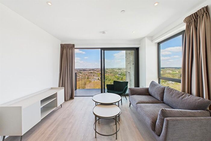2 Bedroom Flat To Rent In Acer Point, Watford, WD18