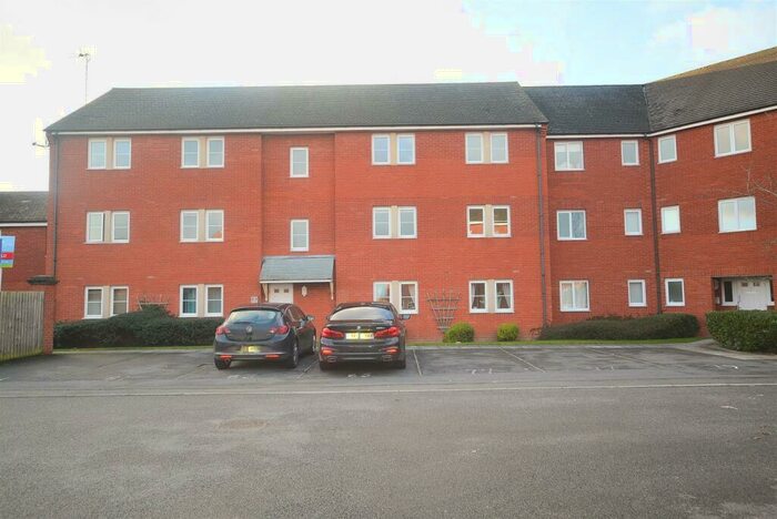 2 Bedroom Apartment To Rent In Wildhay Brook, Hilton, Derby, DE65