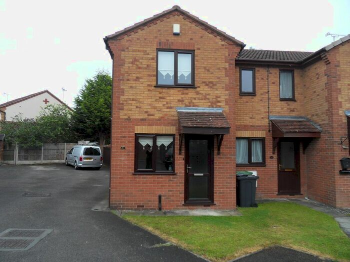 2 Bedroom Town House To Rent In Ashton Close, Swanwick, DE55