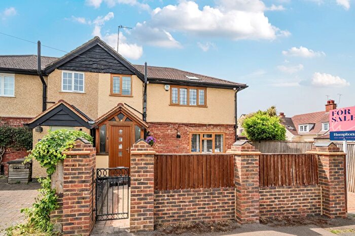 3 Bedroom Detached House For Sale In Birch Avenue, Caterham, CR3