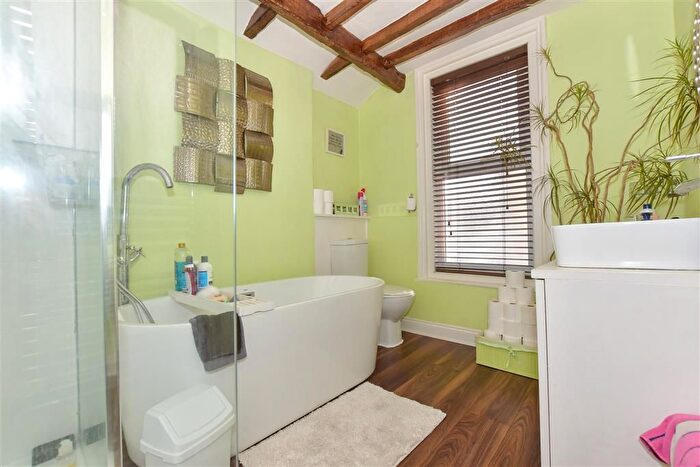 3 Bedroom End Terrace House For Sale In Danesmead Terrace, Margate, Kent, CT9
