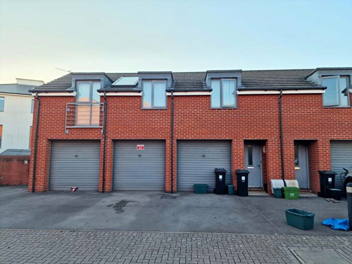 2 Bedroom Apartment To Rent In Home Leas Close, Bristol, BS16