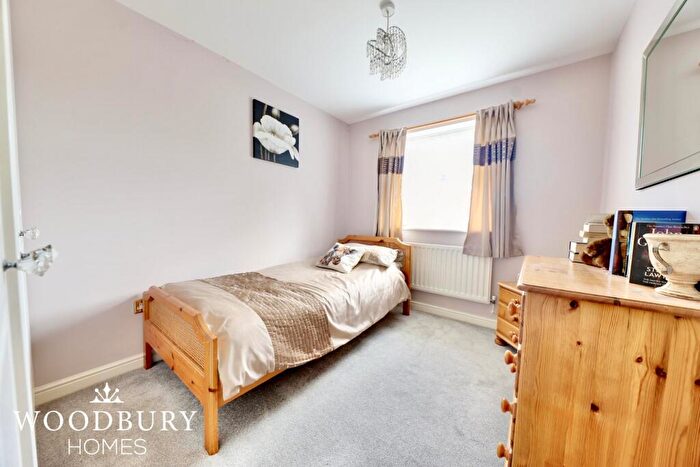 2 Bedroom End Of Terrace House To Rent In Roding Gardens, Loughton, IG10