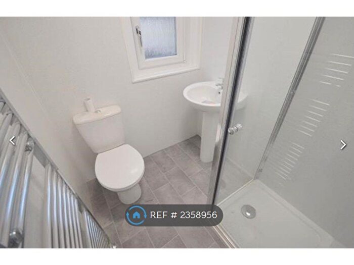 2 Bedroom Flat To Rent In Chantinghall Terrace, Hamilton, ML3