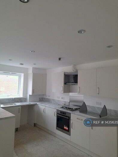 2 Bedroom Flat To Rent In Lapwing Close, Partington, Manchester, M31