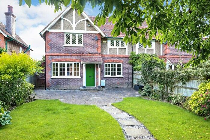 3 Bedroom House To Rent In Maple Cottages, West Common, Harpenden, AL5