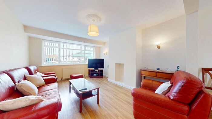 3 Bedroom Semi Detached House For Sale In High Meadow, South Shields, NE34