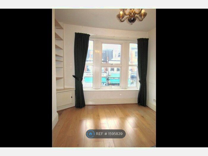 2 Bedroom Flat To Rent In Albion Road, London, N16