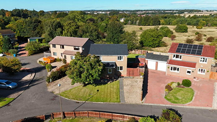 4 Bedroom Detached House For Sale In Hoghill Court, East Calder, EH53