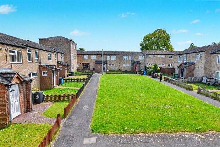 1 Bedroom Flat To Rent In Highbrook, Corby, NN18