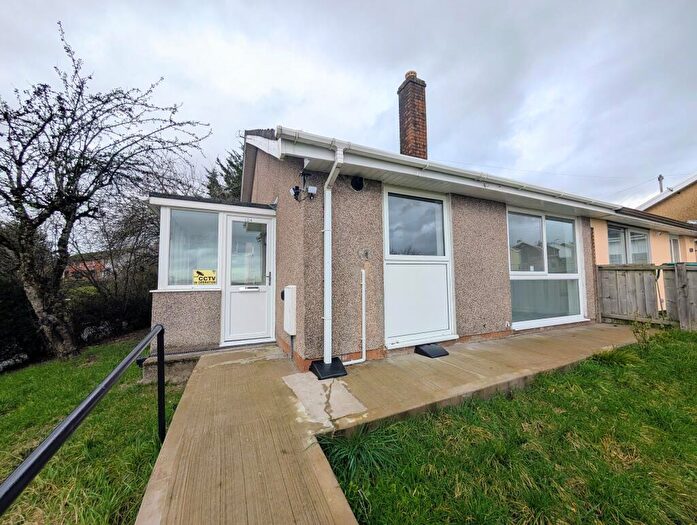 2 Bedroom Bungalow To Rent In Aberthaw Circle, Newport, Gwent, NP19