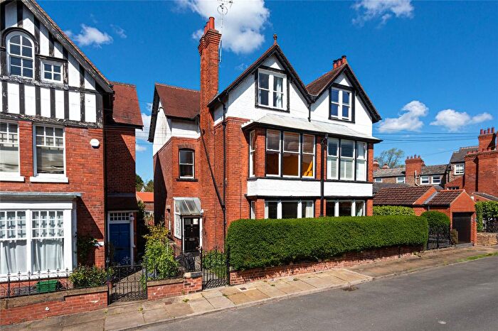 5 Bedroom Semi-Detached House For Sale In Clifton Dale, York, North Yorkshire, YO30