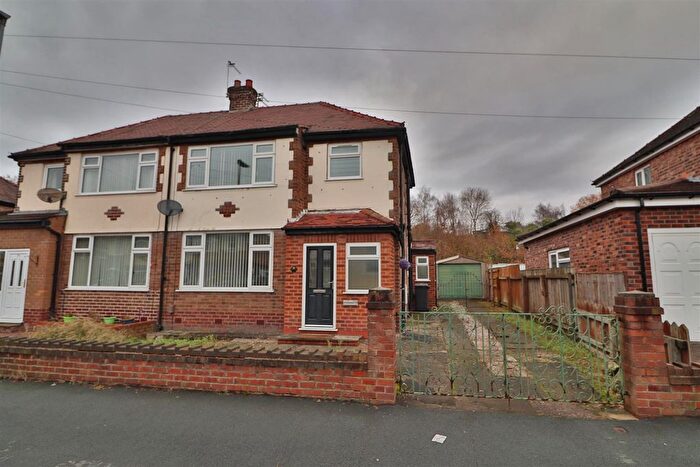 3 Bedroom Semi-Detached House To Rent In Springfield Avenue, Grappenhall, Warrington, WA4