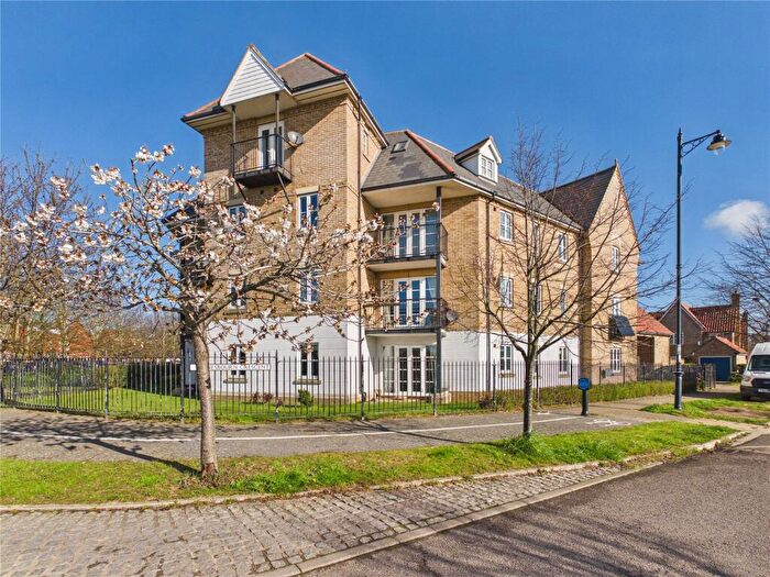 2 Bedroom Apartment For Sale In Alnesbourn Crescent, Ipswich, Suffolk, IP3