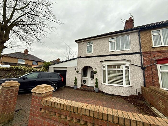 3 Bedroom Semi-Detached House For Sale In The Stray, Darlington, DL1