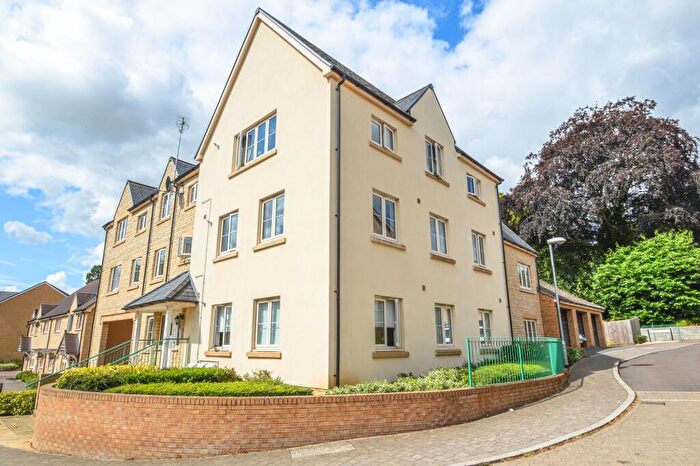 2 Bedroom Flat For Sale In Sir Bernard Lovell Road, Malmesbury, SN16