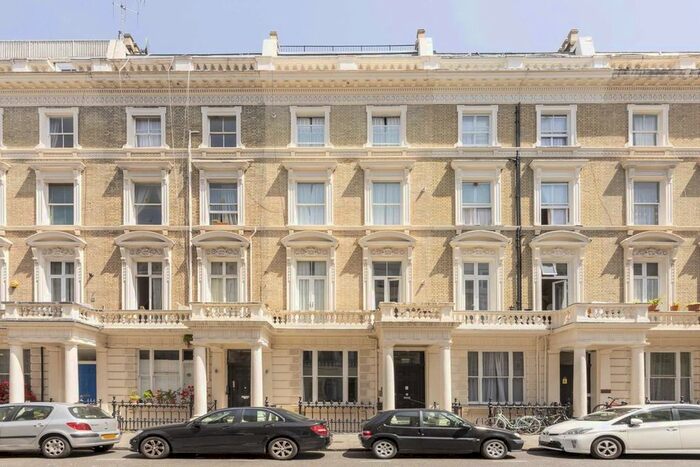 1 Bedroom Flat To Rent In Clanricarde Gardens, London, W2