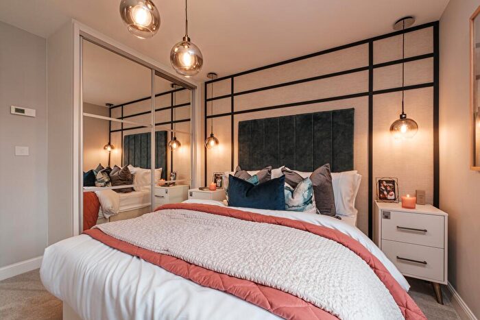 3 Bedroom End Of Terrace House For Sale In Richmond Way, Whitfield, Dover, CT16