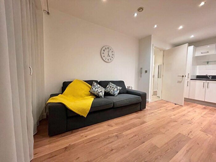 1 Bedroom Apartment To Rent In Ecclesall Road, Sheffield, S11