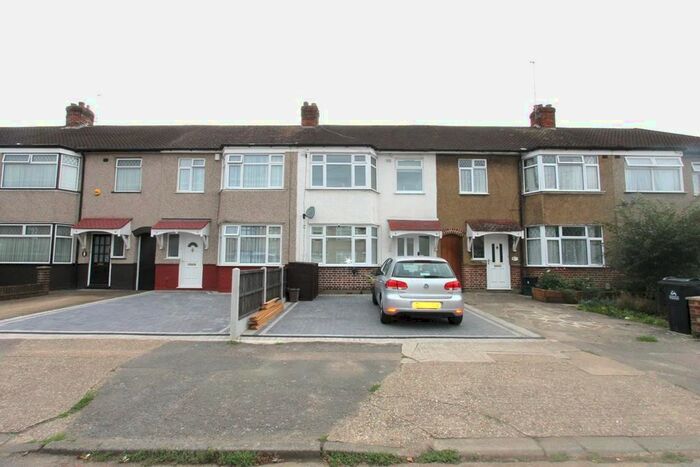 1 Bedroom Maisonette To Rent In Sterling Avenue, London, EN8