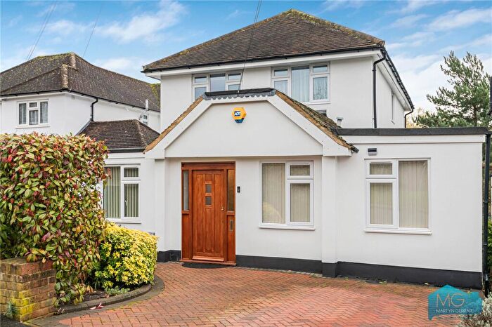 5 Bedroom Detached House For Sale In East View, Barnet, EN5