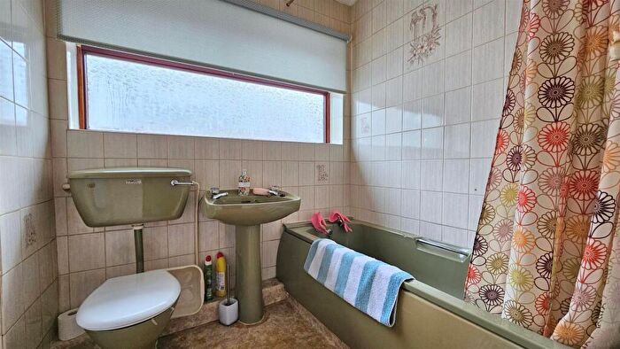 2 Bedroom Semi-Detached Bungalow For Sale In Sycamore Avenue, Bradwell, NR31