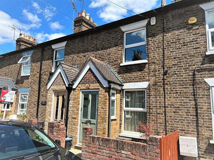 2 Bedroom Terraced House To Rent In Alfred Road, Brentwood, CM14