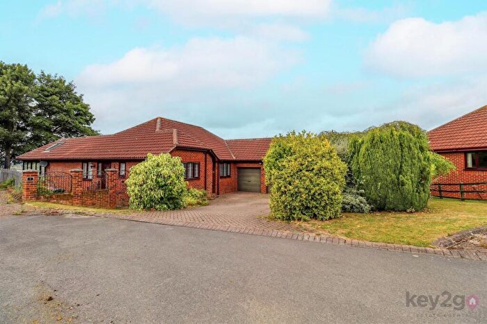 3 Bedroom Detached Bungalow For Sale In The Downings, Harthill, Sheffield, S26
