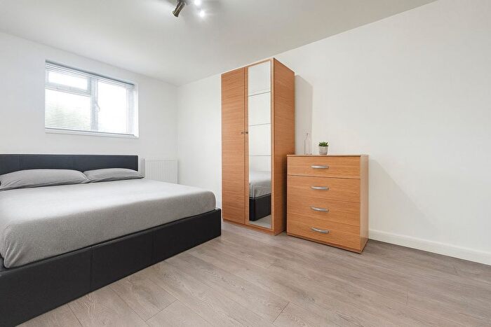 2 Bedroom Flat To Rent In Carmelite Road, Harrow, HA3